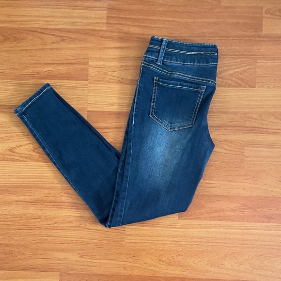 Jeans - Picture 4 of 5